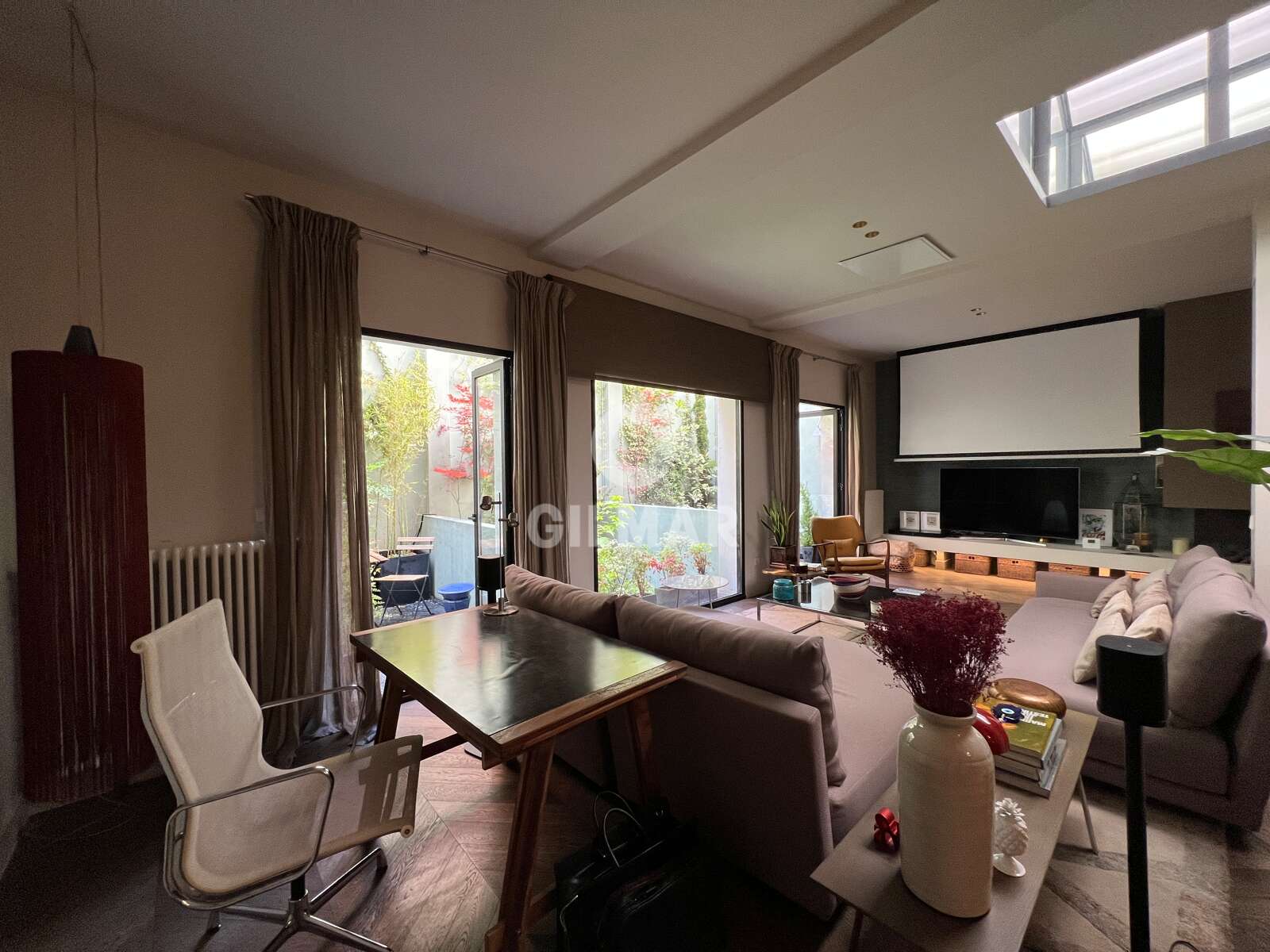 Property slider Gilmar