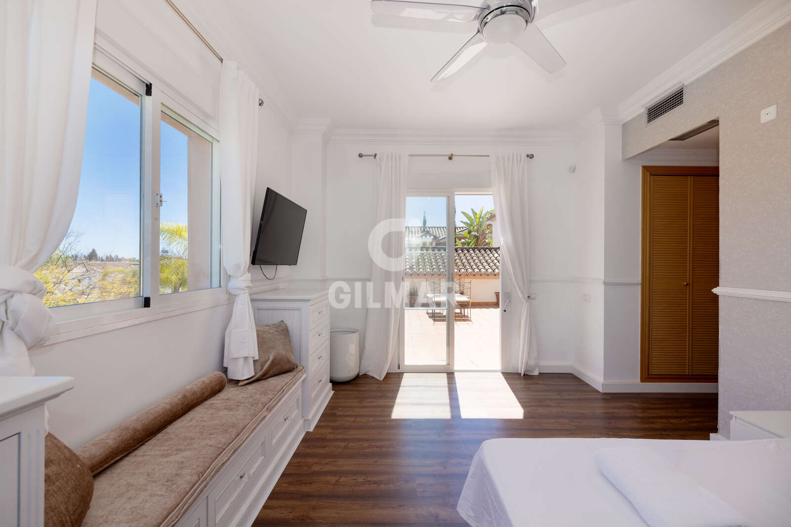 Property slider Gilmar