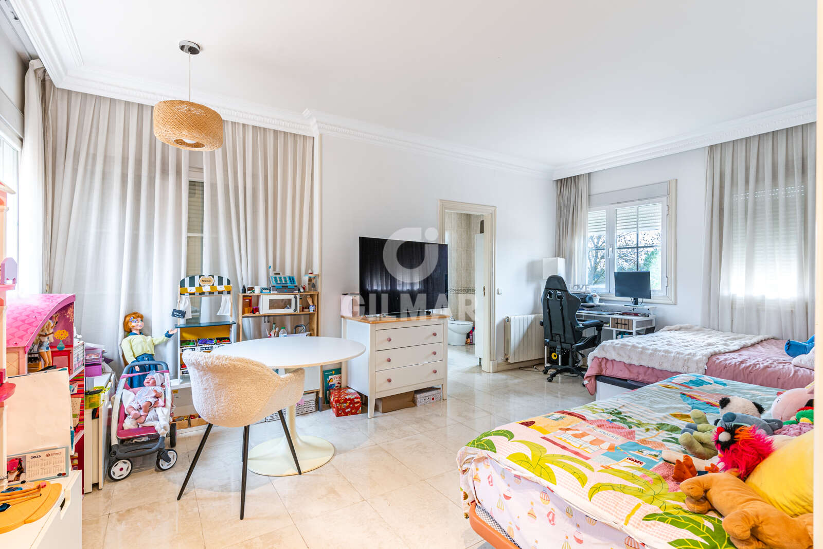 Property slider Gilmar
