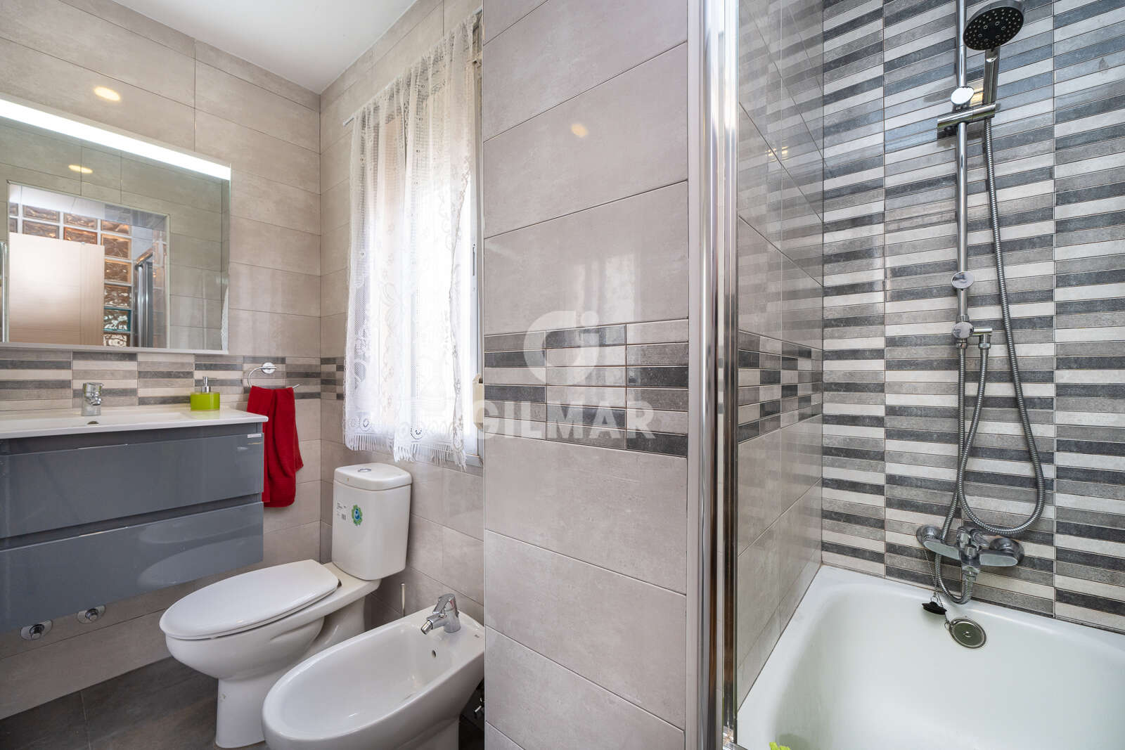 Property slider Gilmar