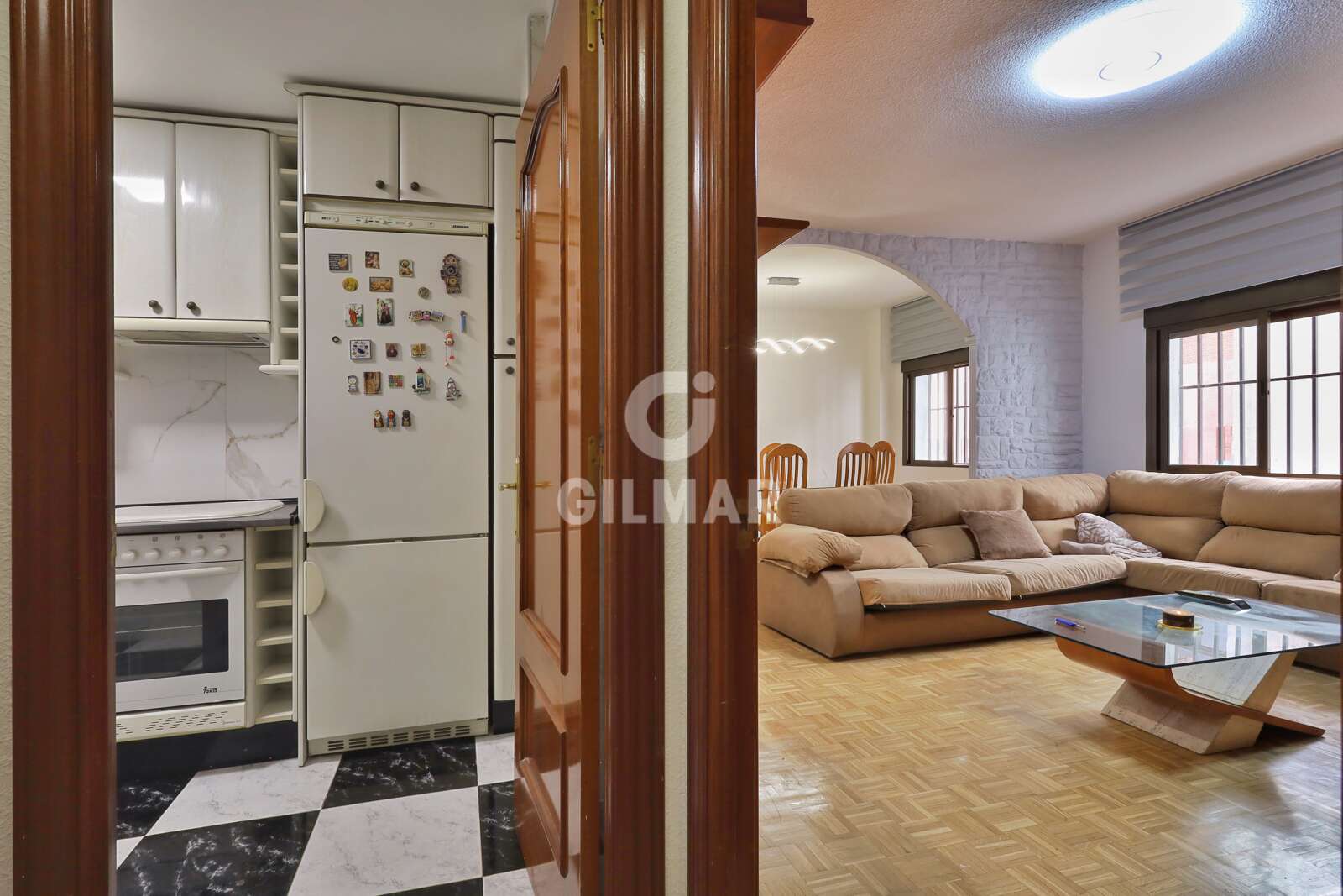 Property slider Gilmar