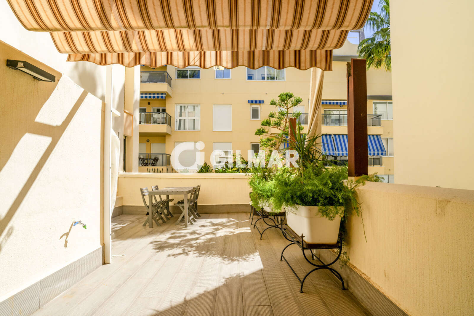 Property slider Gilmar