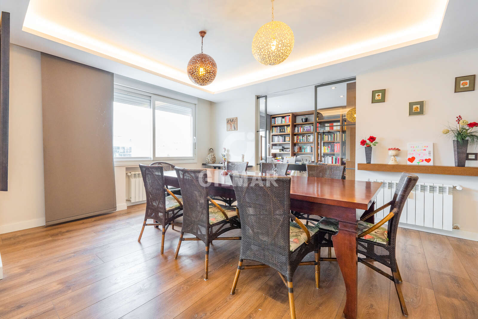 Property slider Gilmar