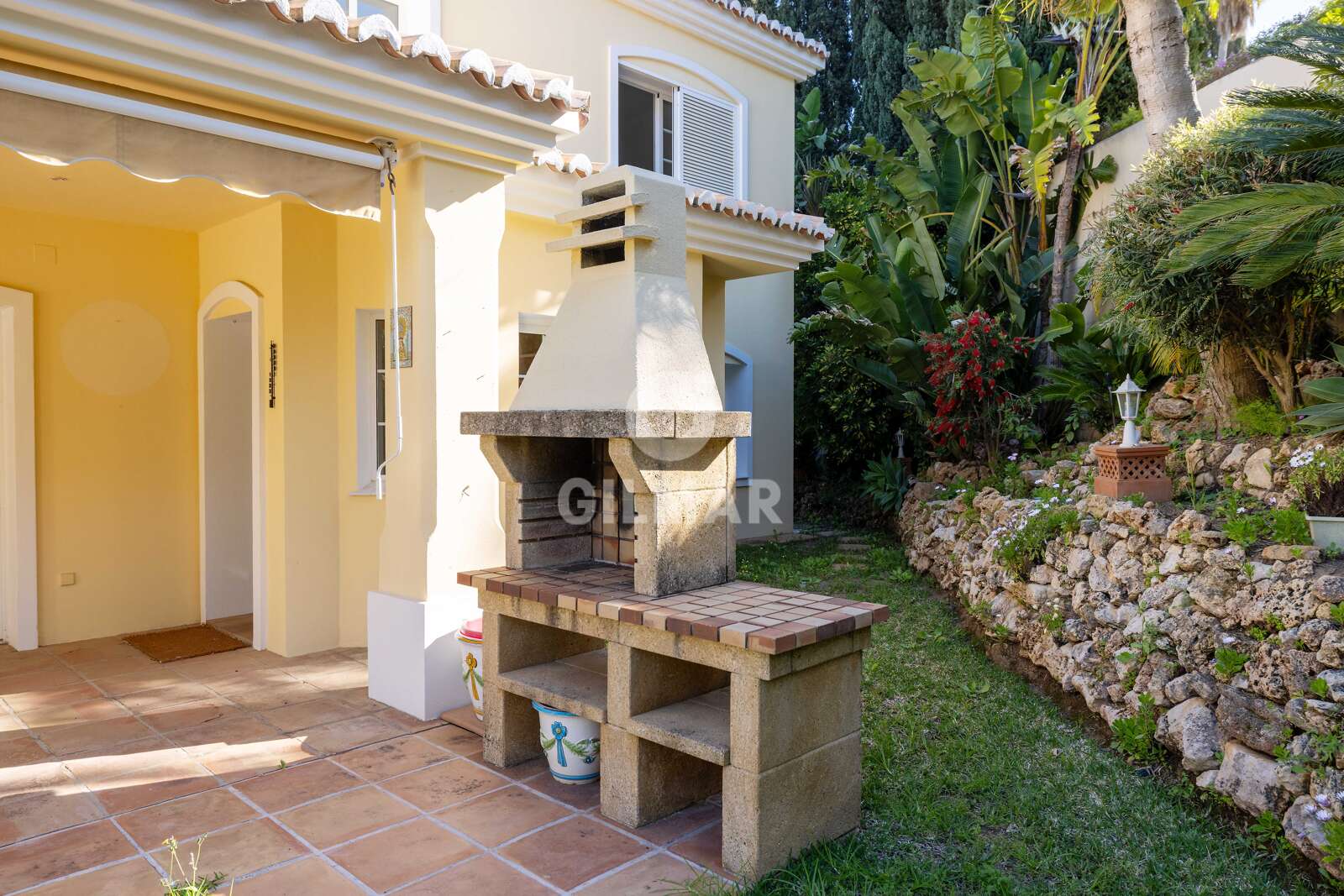 Property slider Gilmar