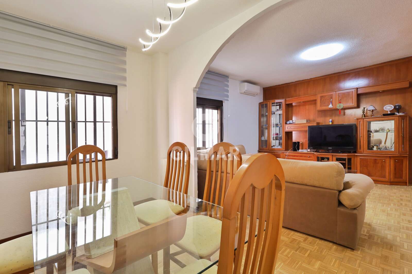 Property slider Gilmar