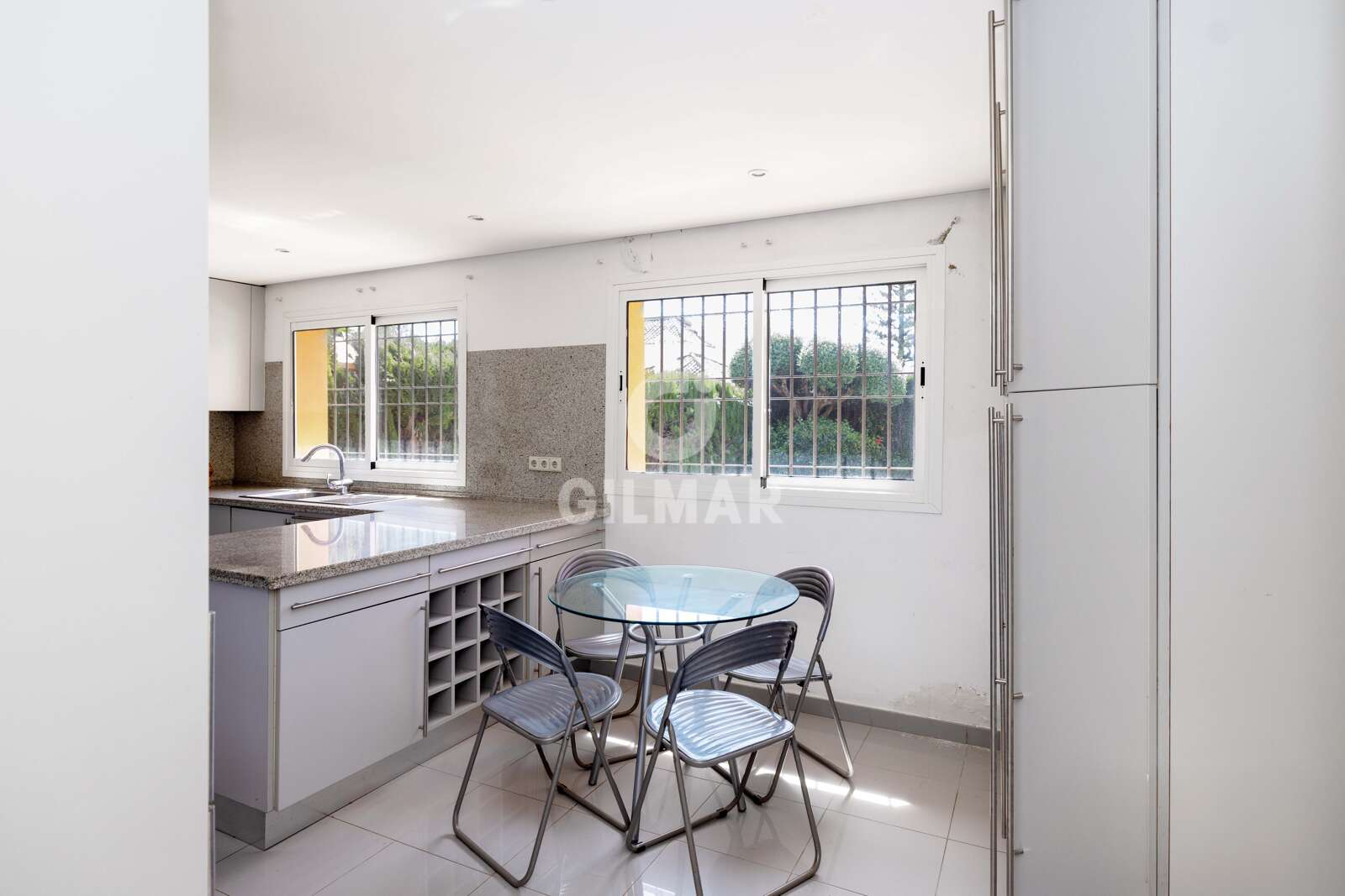 Property slider Gilmar