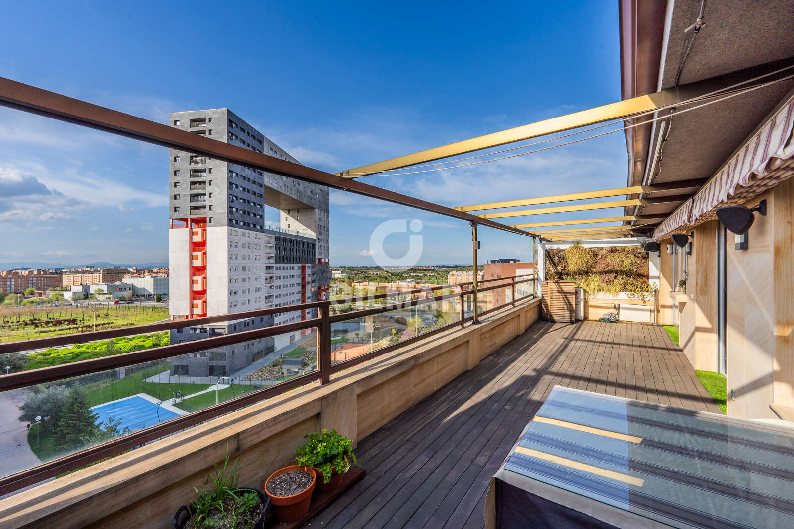 Property slider Gilmar
