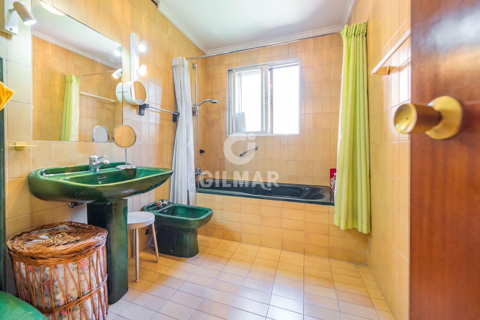 Property slider Gilmar