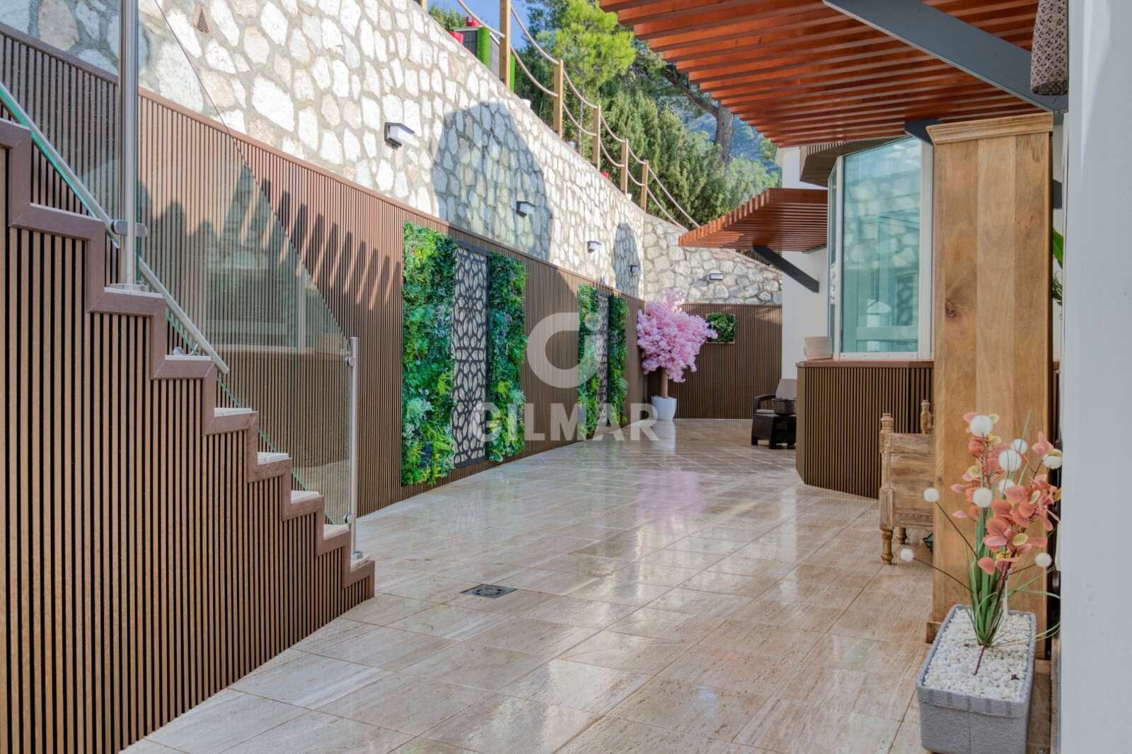 Property slider Gilmar