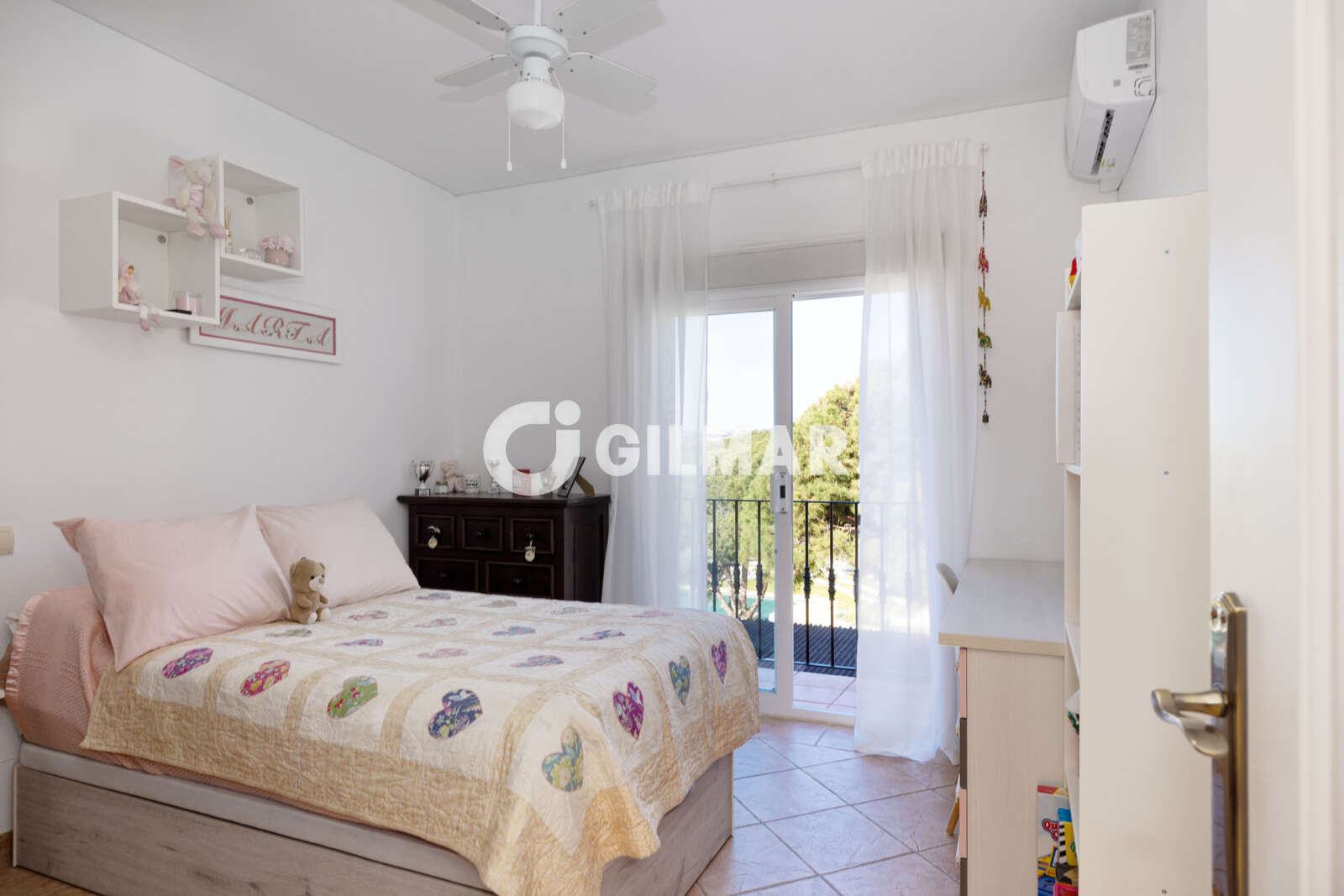 Property slider Gilmar