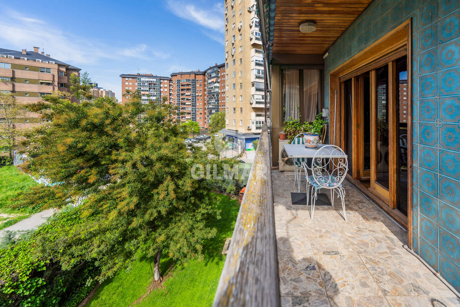 Property slider Gilmar