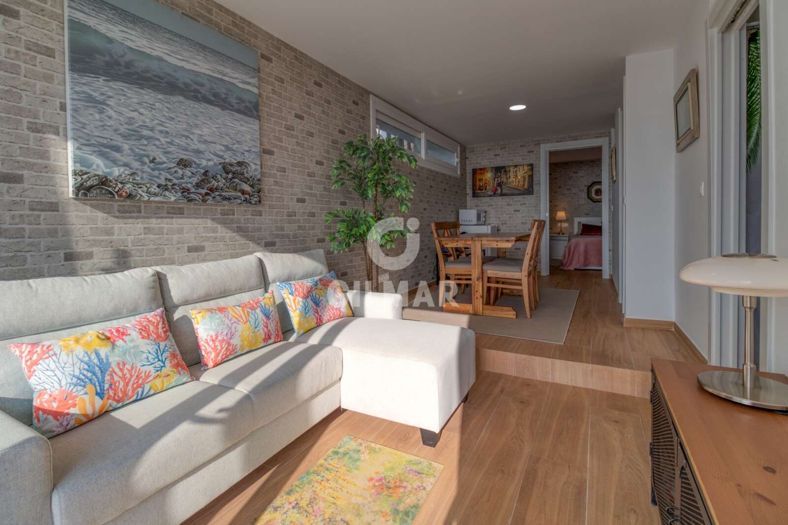 Property slider Gilmar