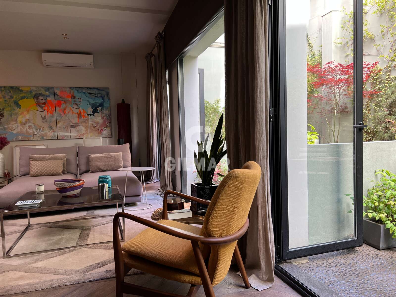Property slider Gilmar