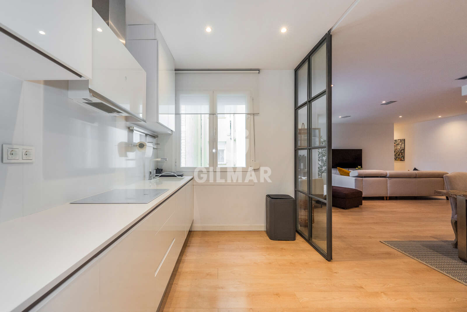 Property slider Gilmar
