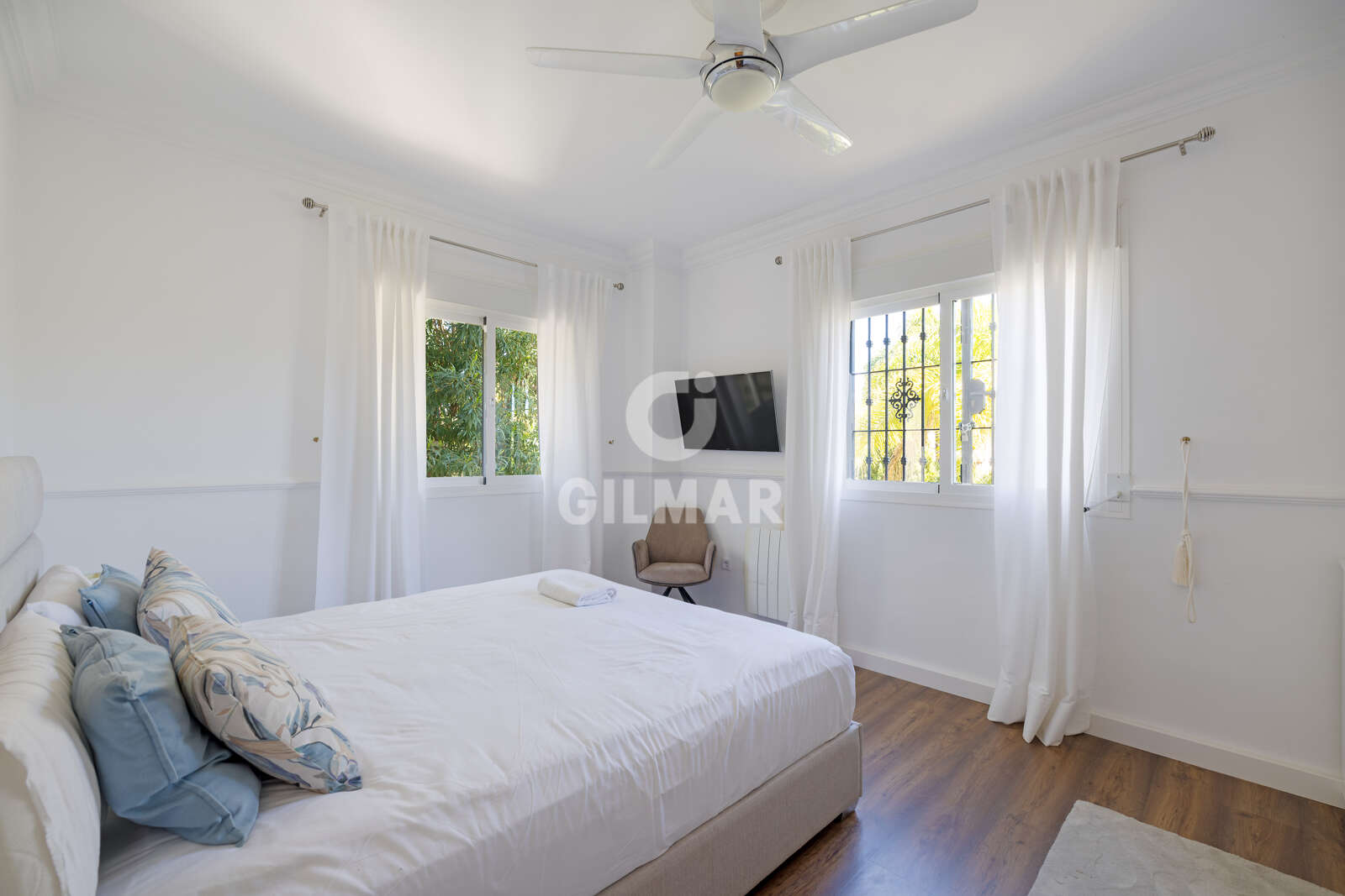 Property slider Gilmar