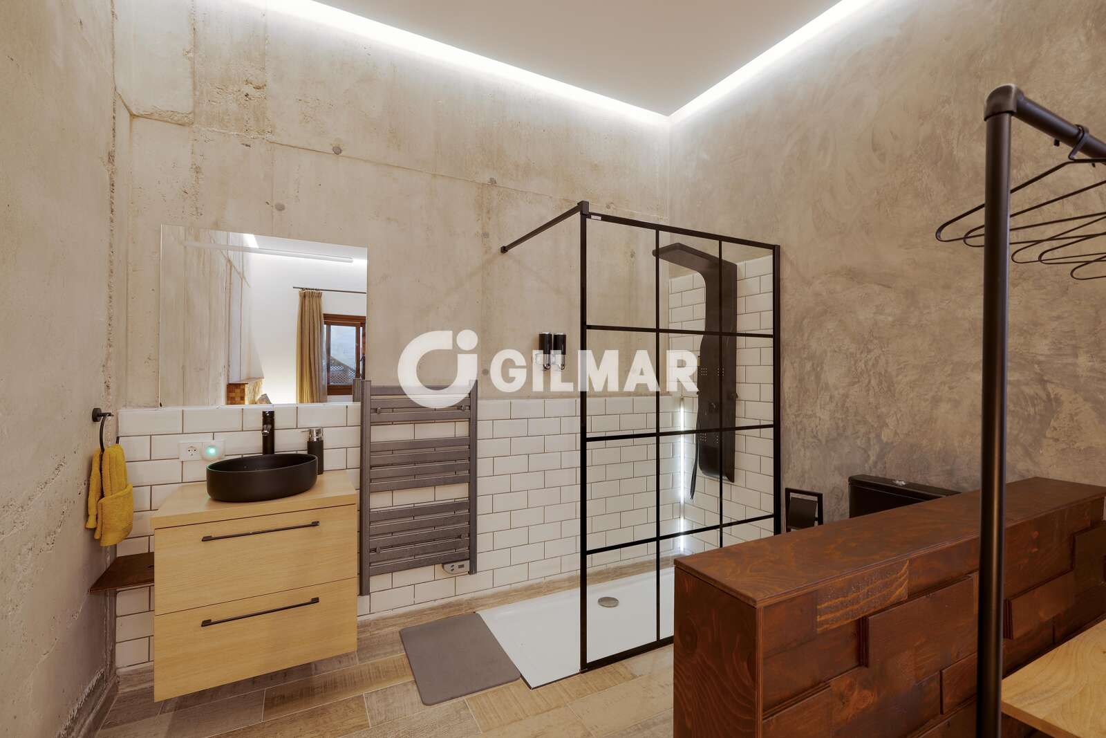 Property slider Gilmar