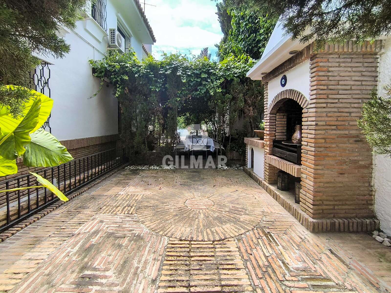 Property slider Gilmar