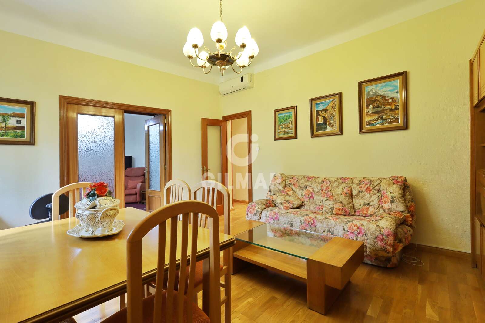Property slider Gilmar