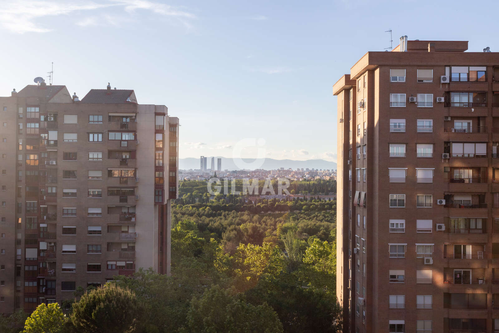 Property slider Gilmar