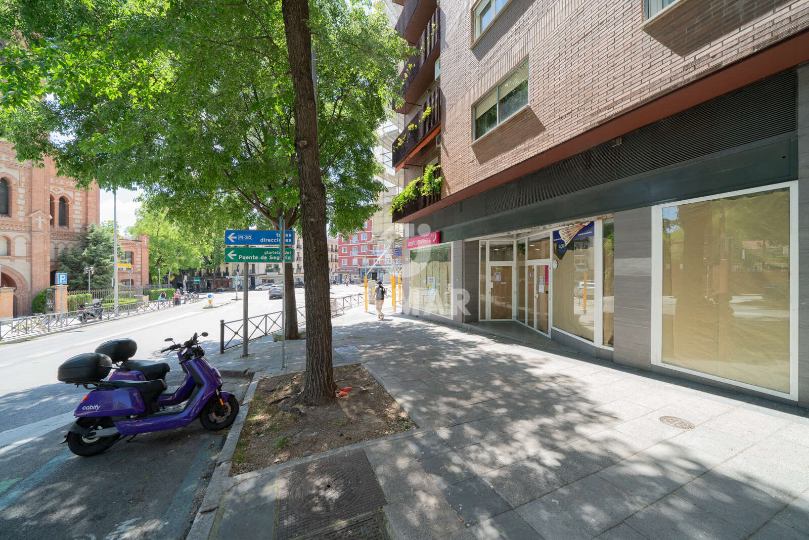 Property slider Gilmar