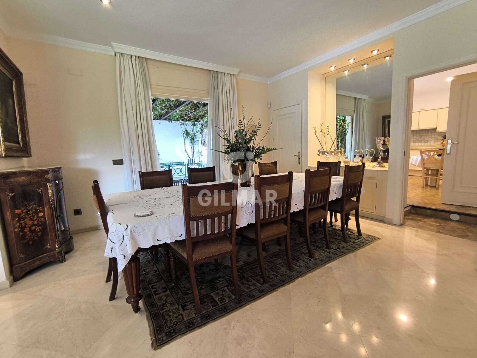 Property slider Gilmar