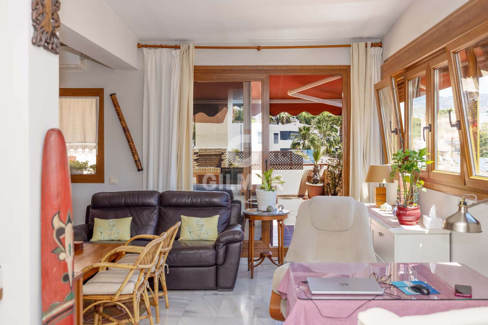 Property slider Gilmar