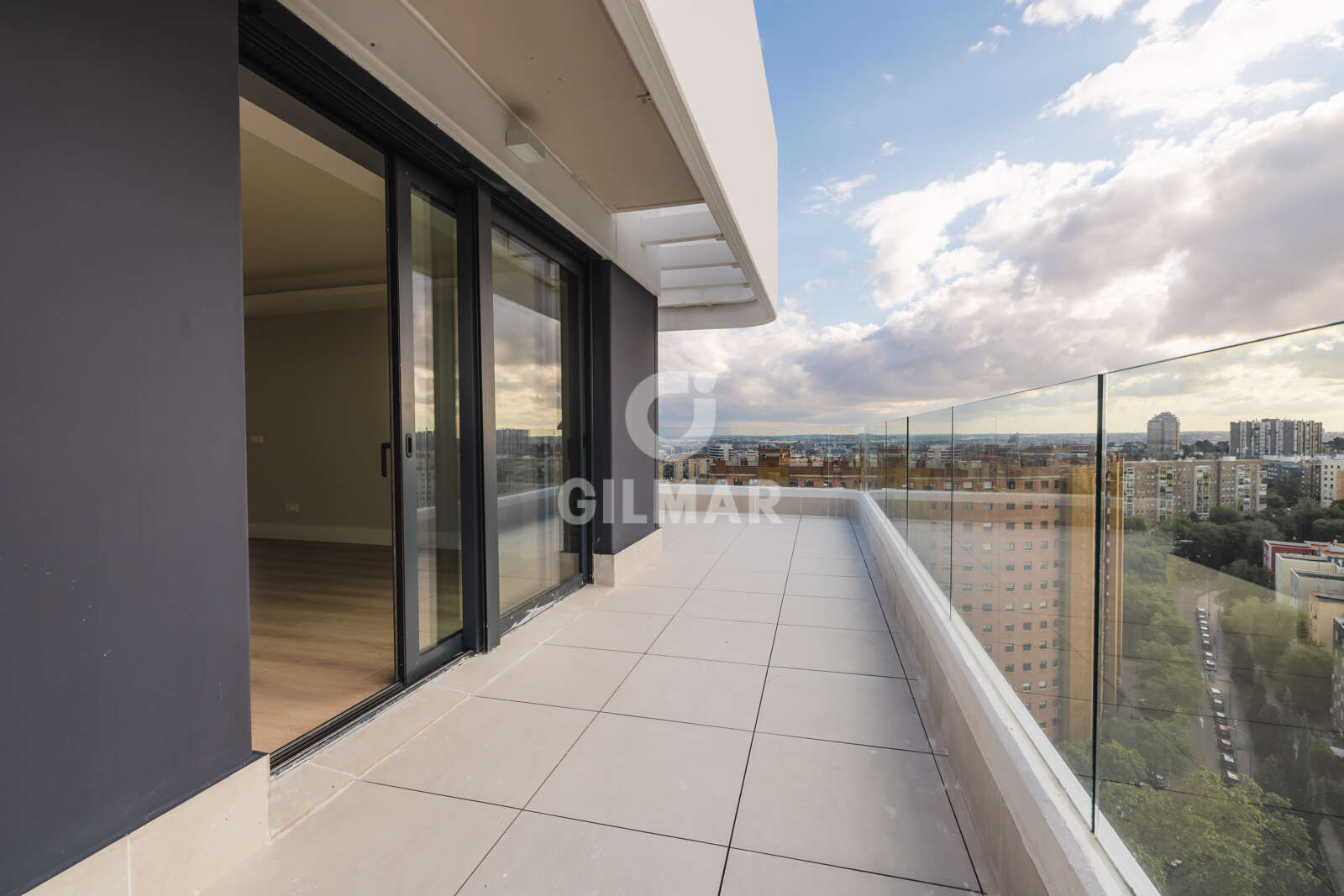 Property slider Gilmar