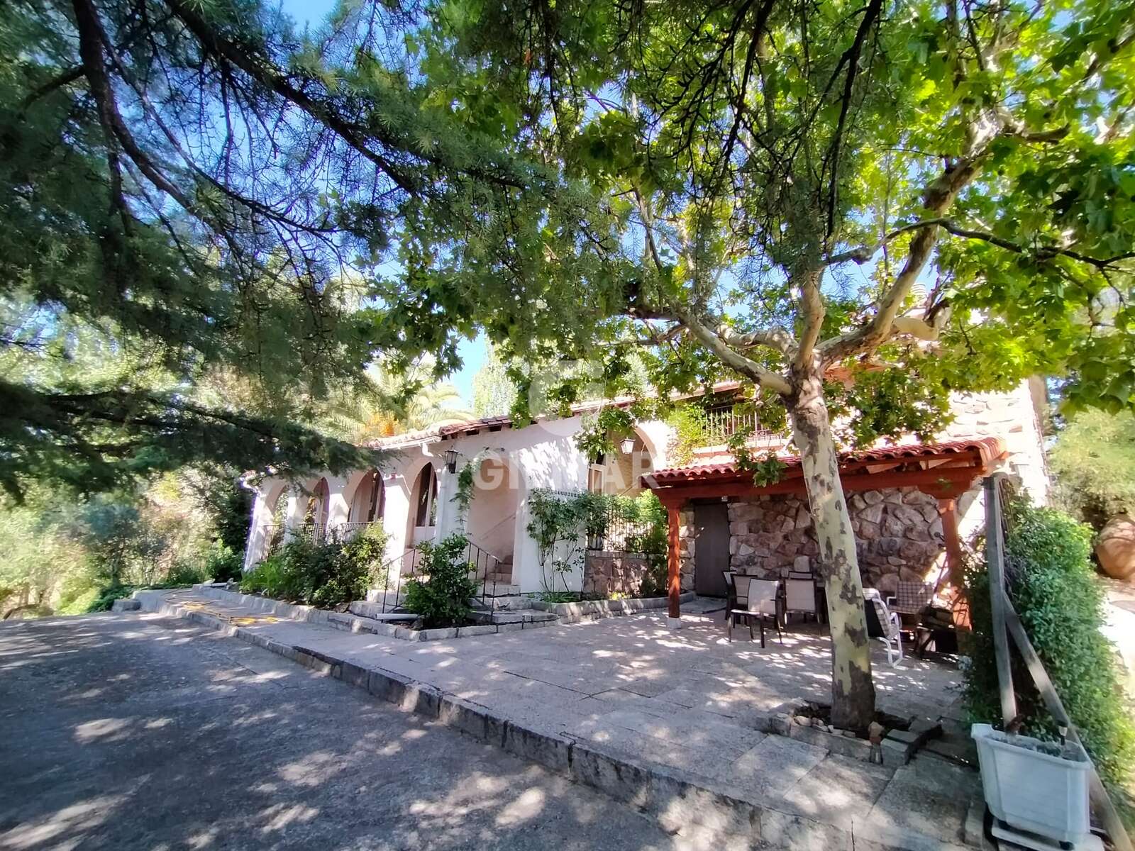 Property slider Gilmar