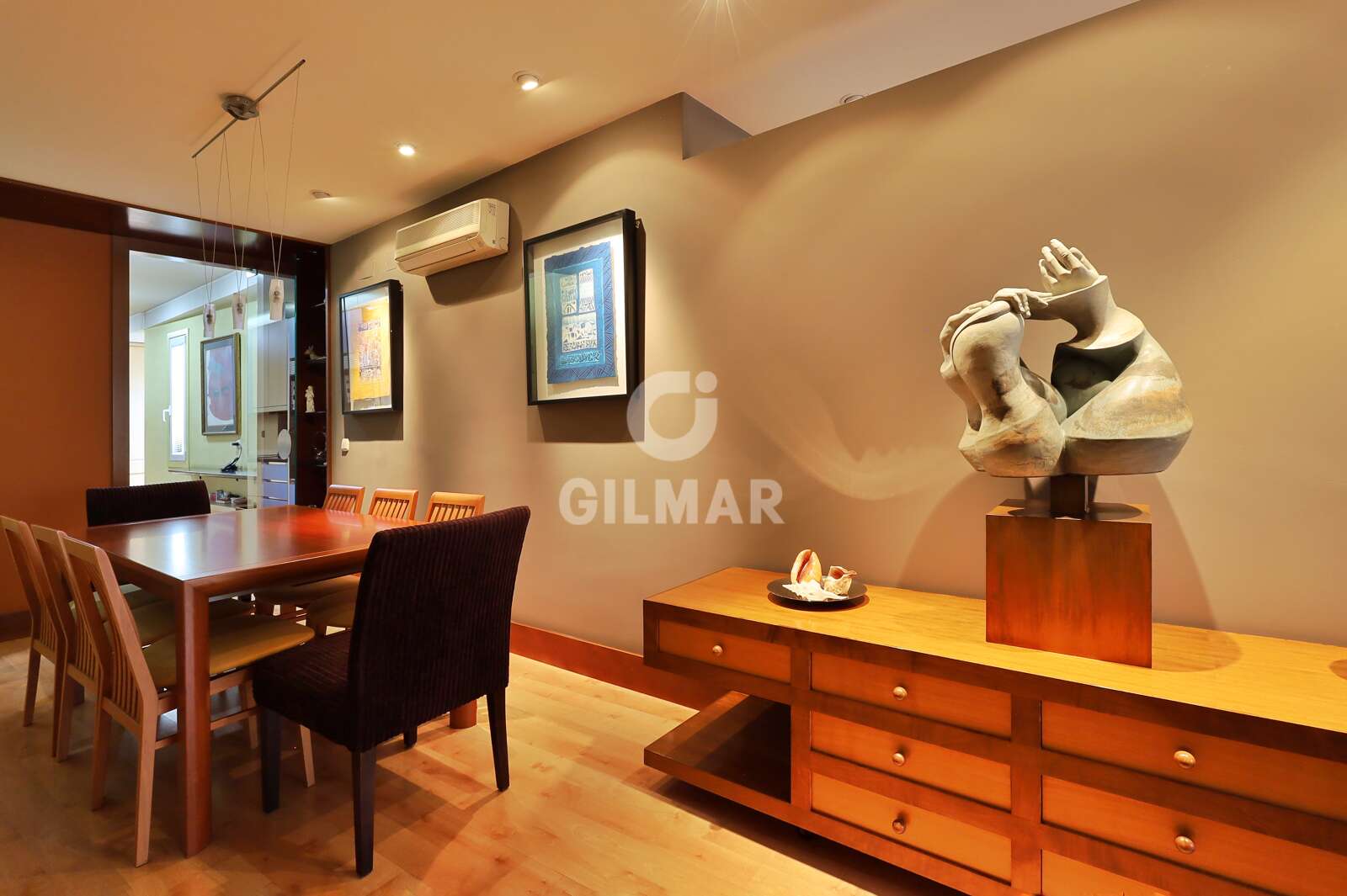 Property slider Gilmar