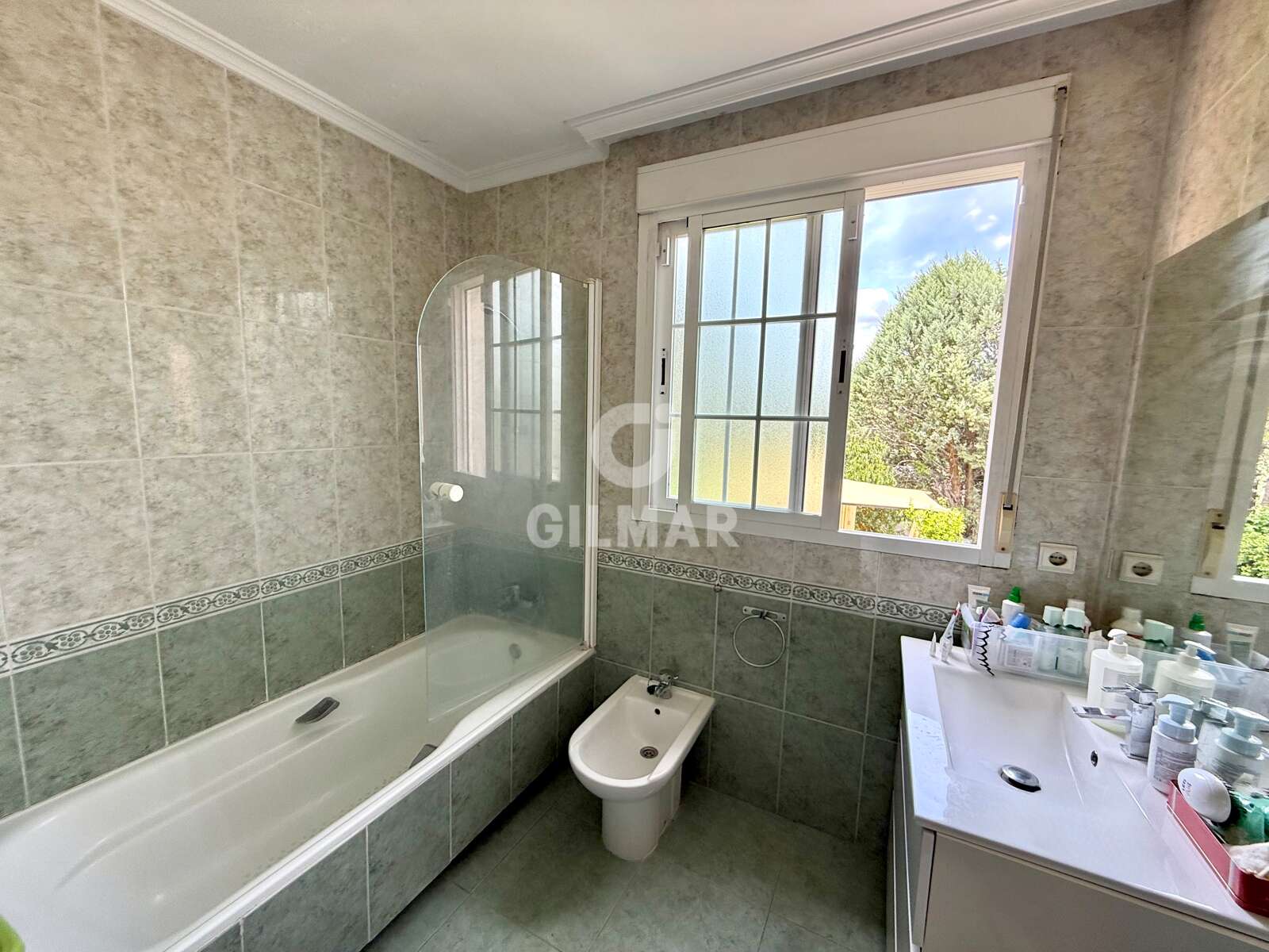 Property slider Gilmar