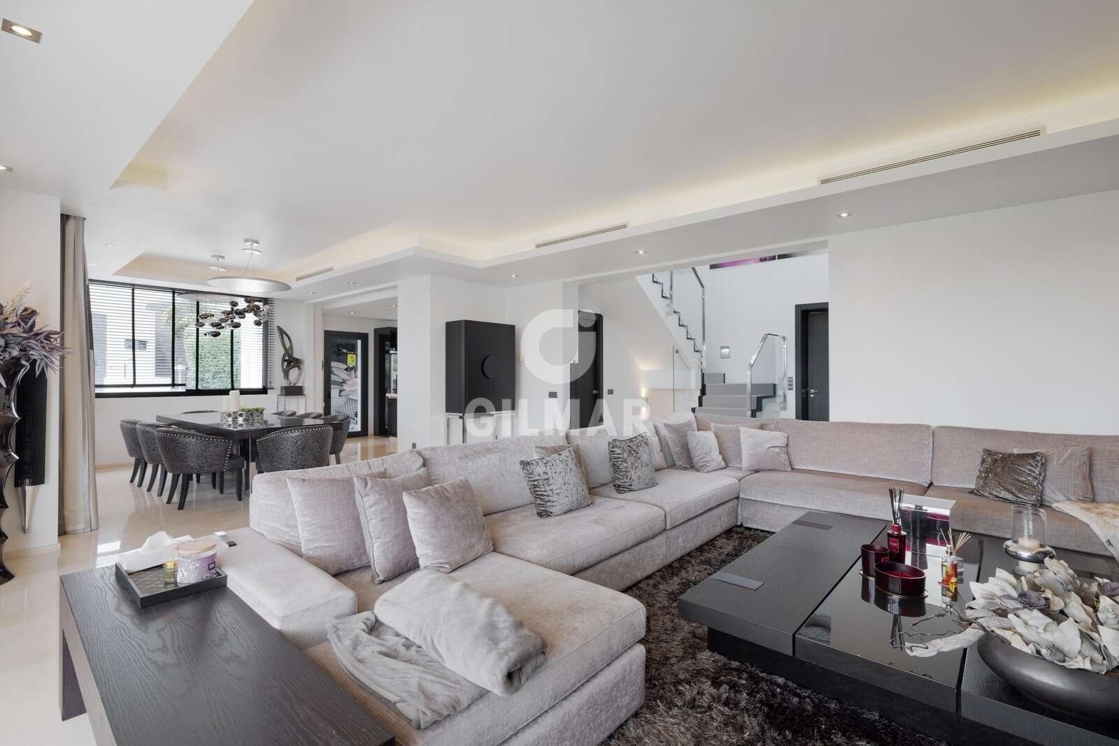 Property slider Gilmar