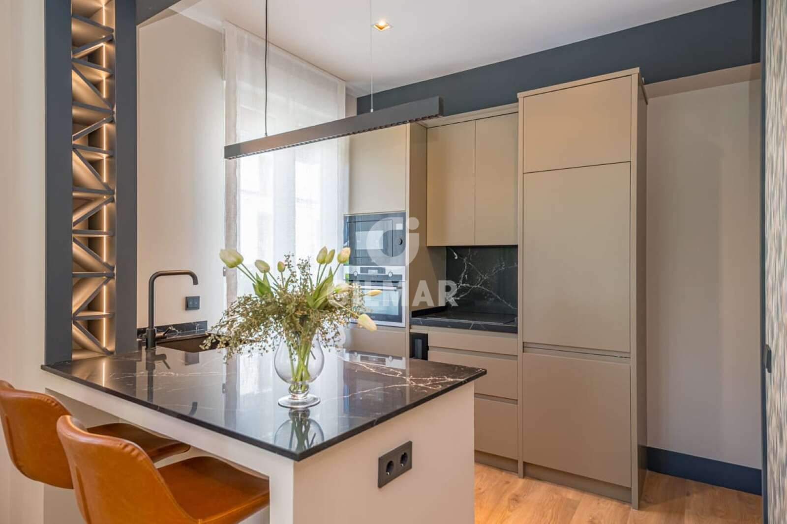 Property slider Gilmar