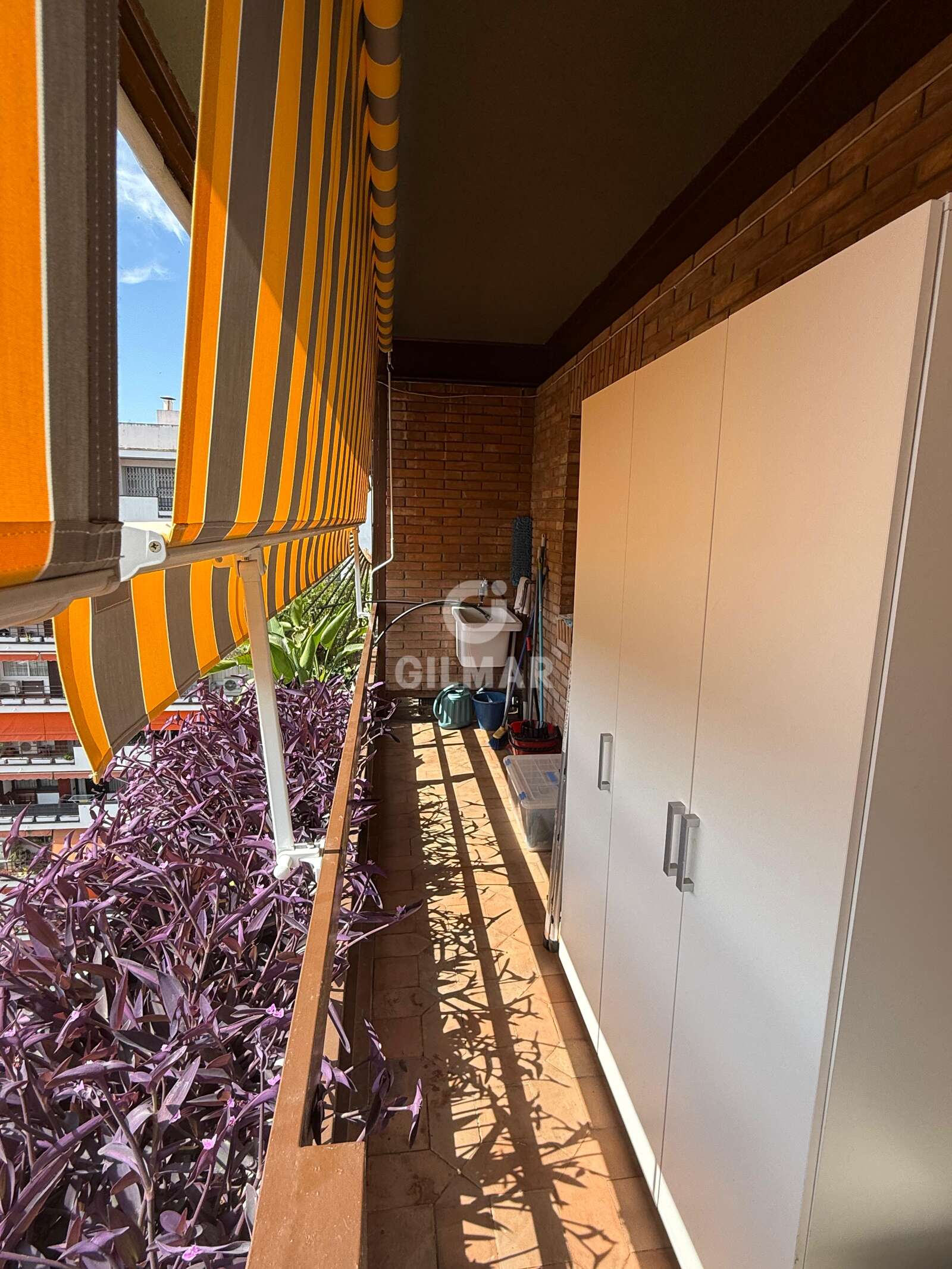 Property slider Gilmar
