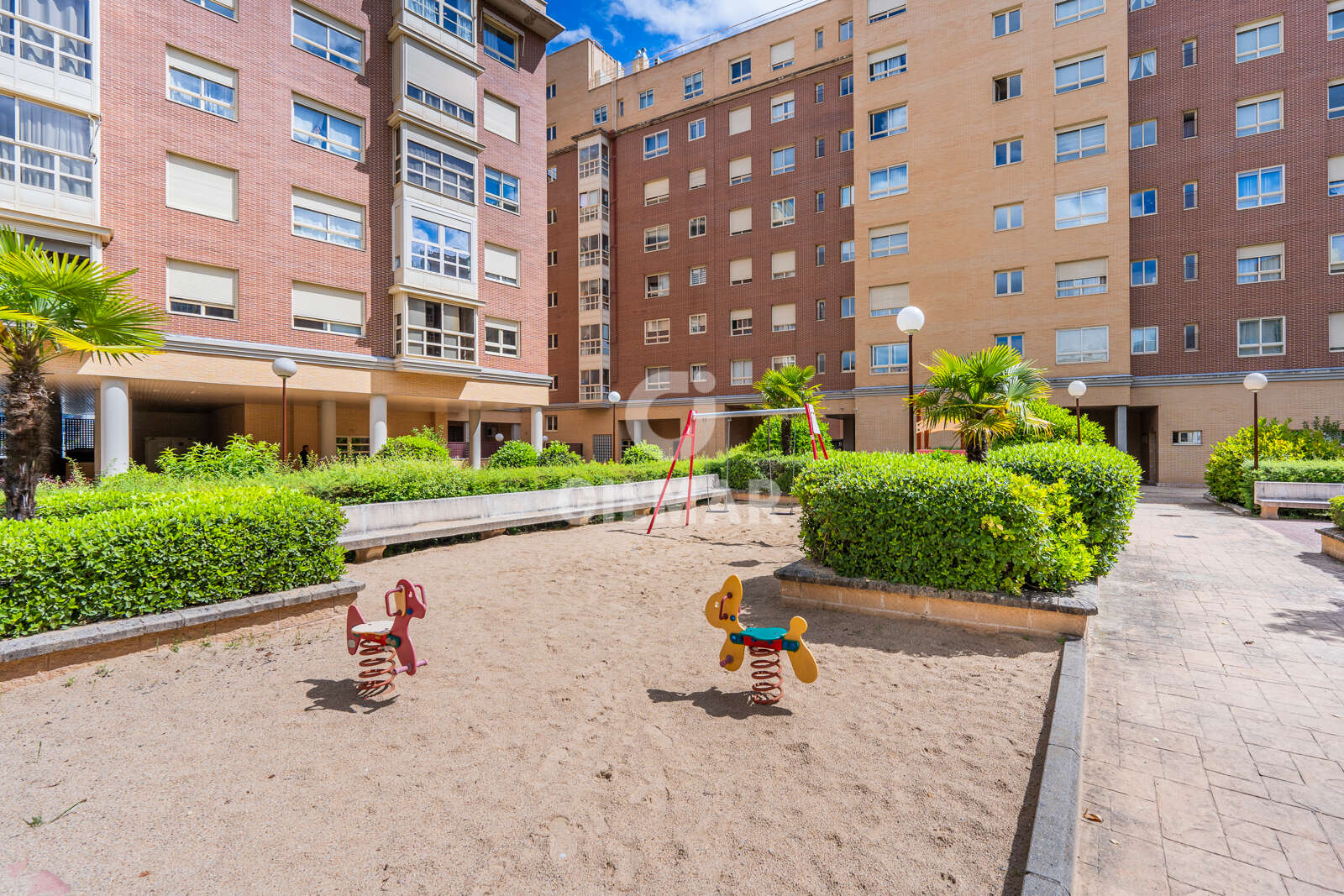 Property slider Gilmar