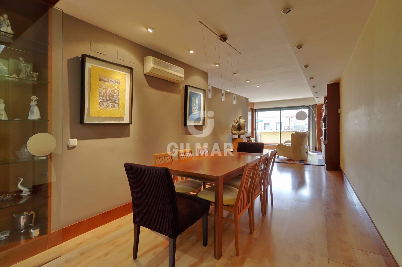 Property slider Gilmar