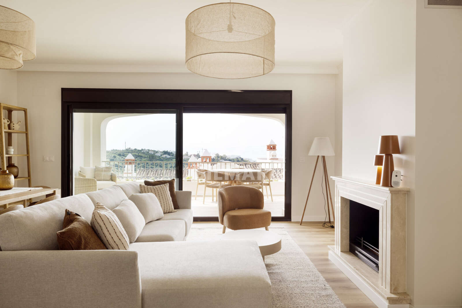 Property slider Gilmar