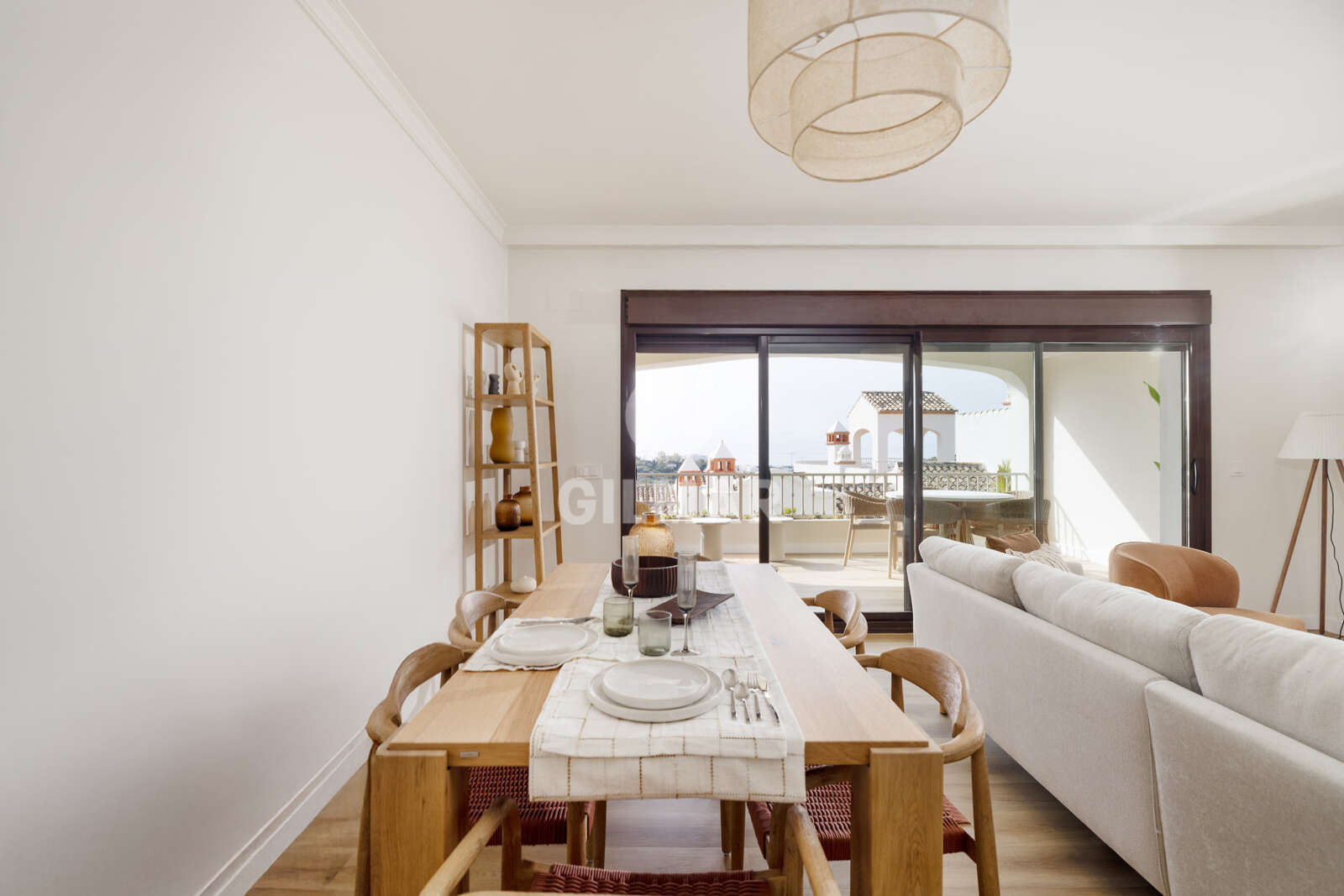 Property slider Gilmar