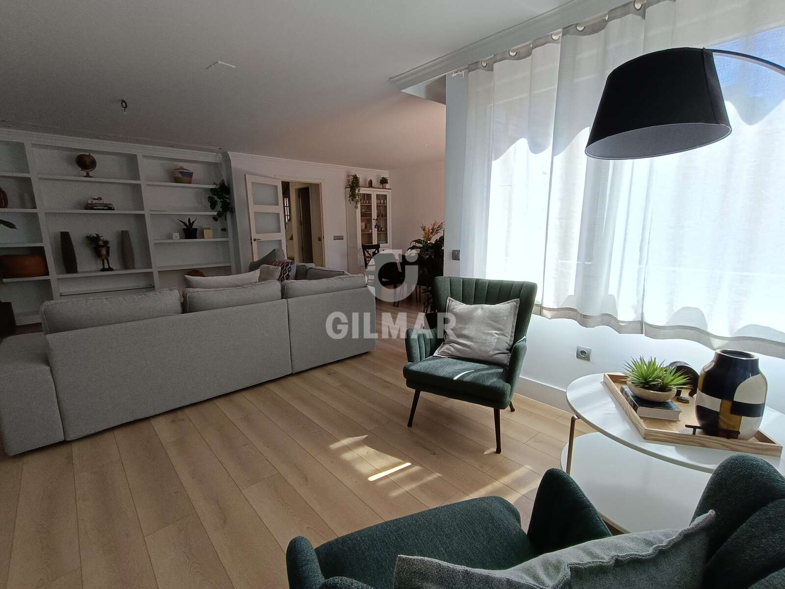 Property slider Gilmar