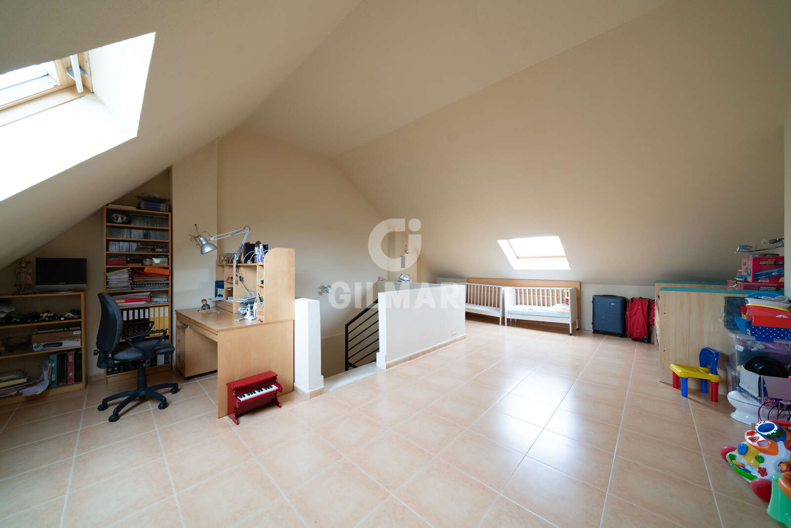 Property slider Gilmar