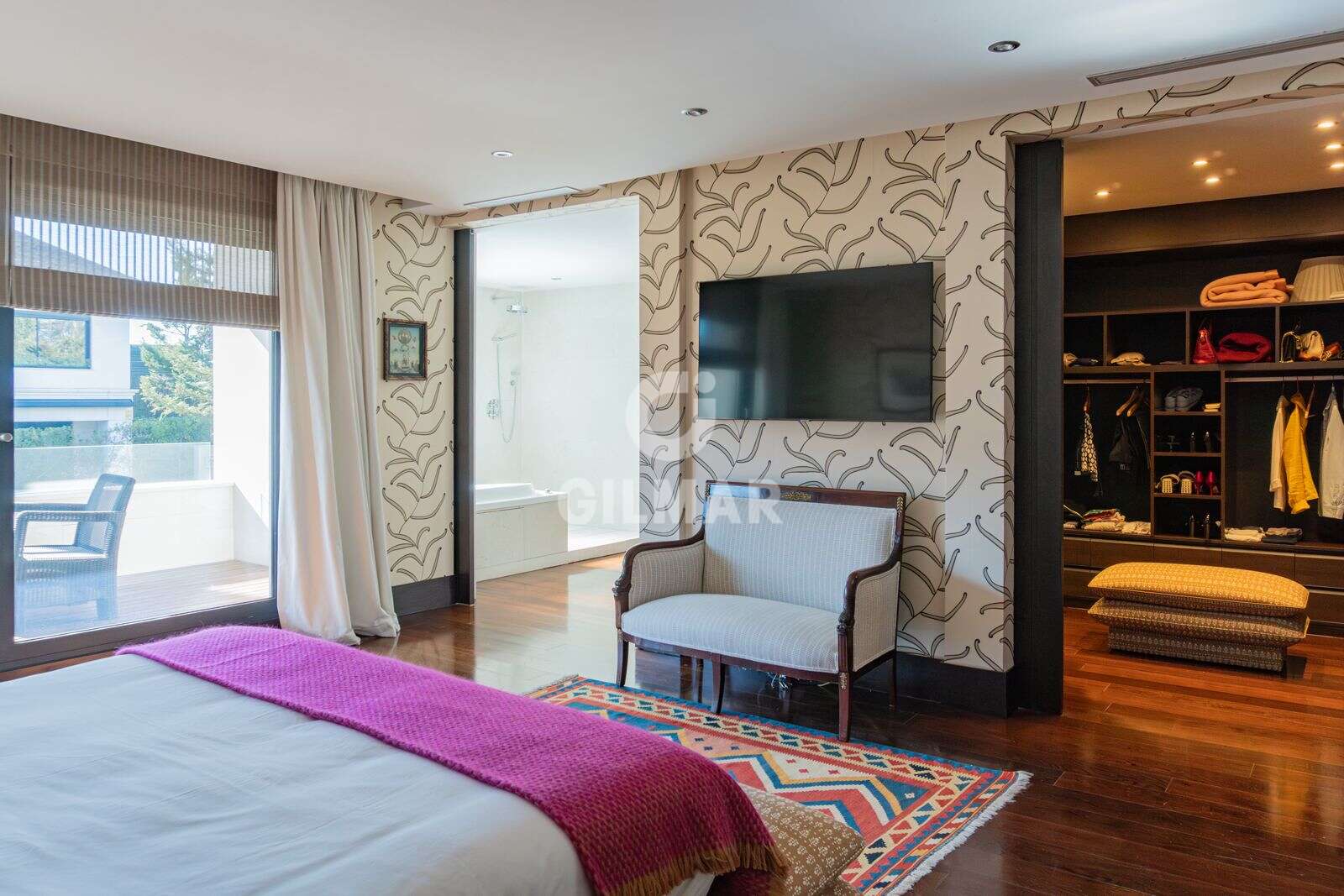 Property slider Gilmar