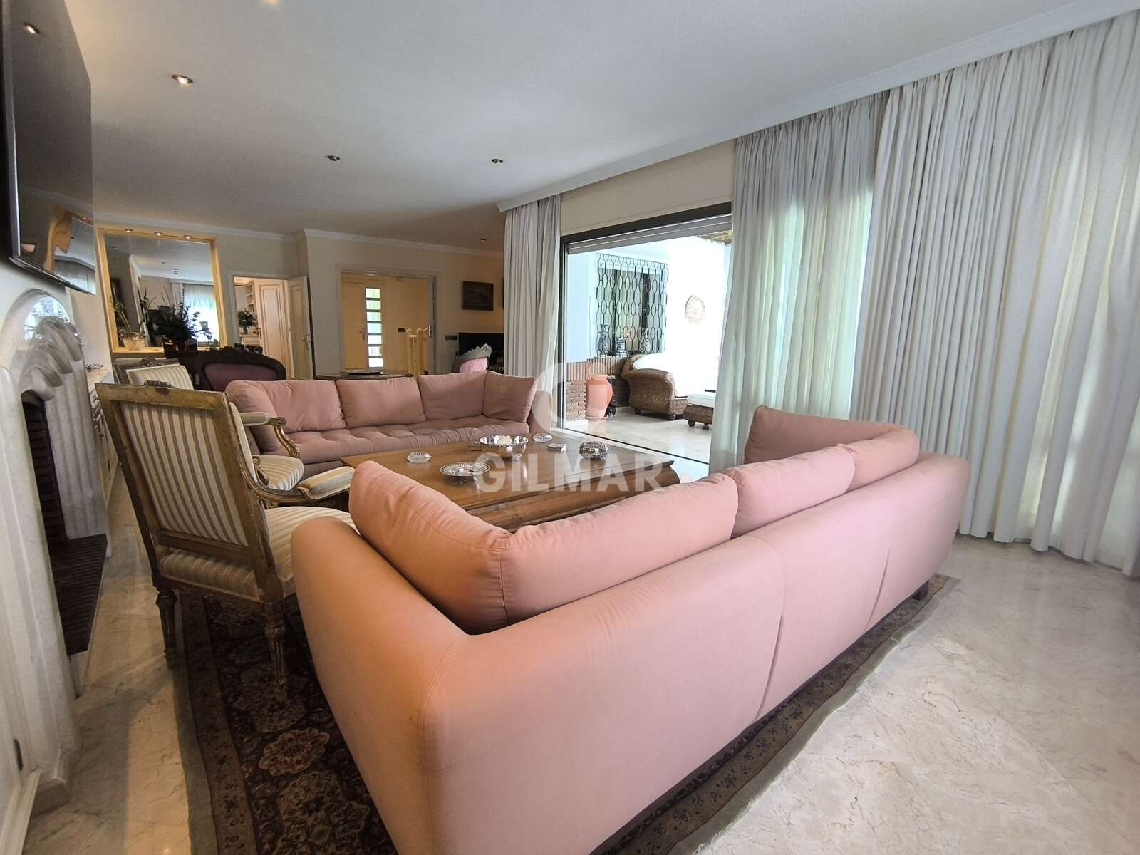Property slider Gilmar