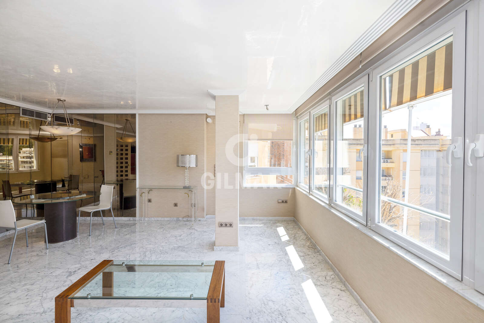 Property slider Gilmar