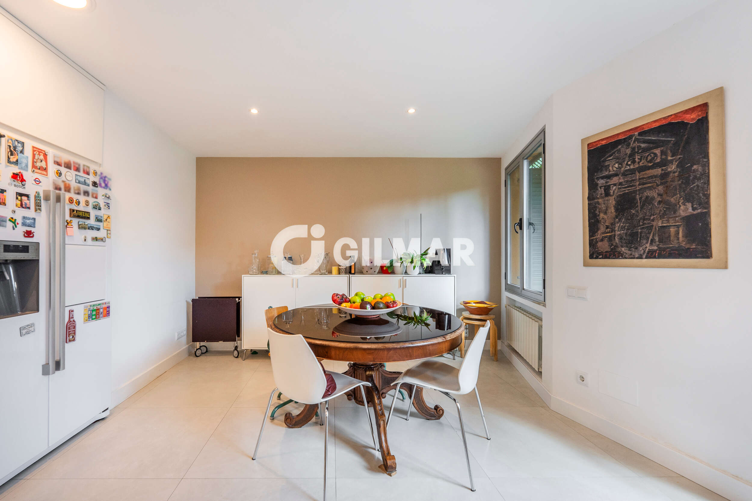 Photo of Semi-detached house