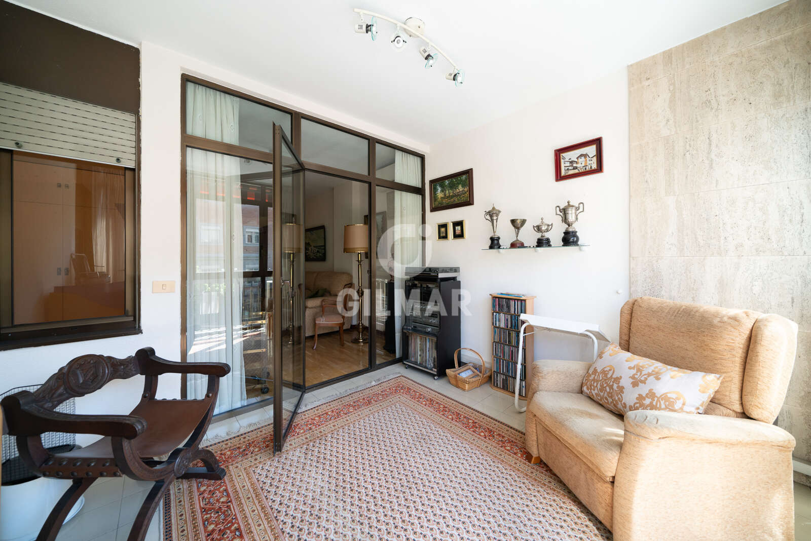 Property slider Gilmar