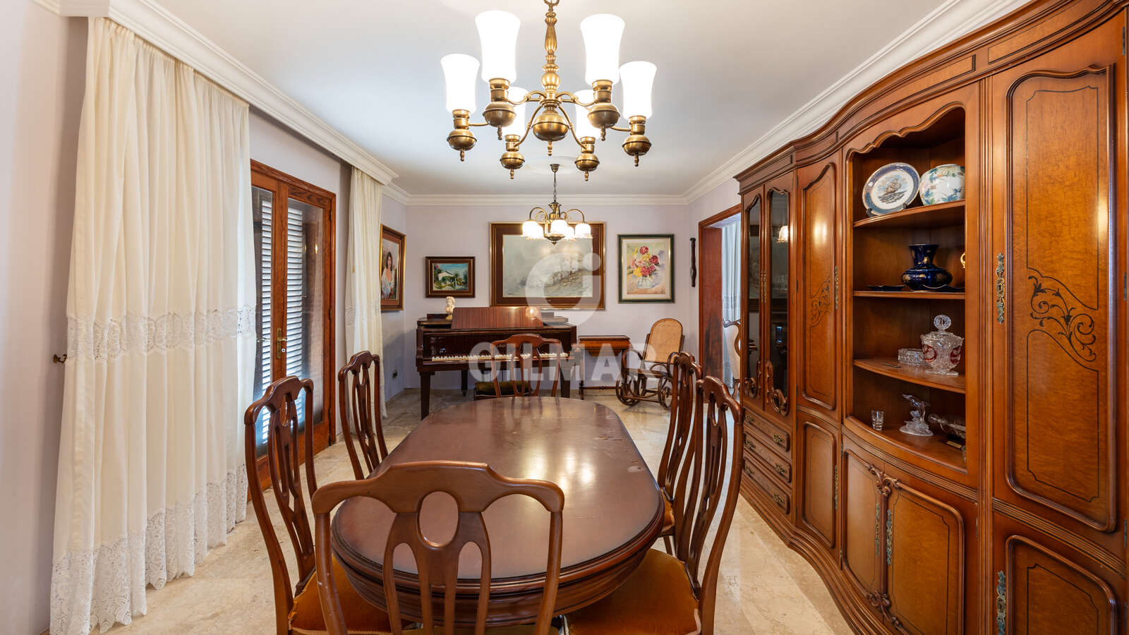 Property slider Gilmar