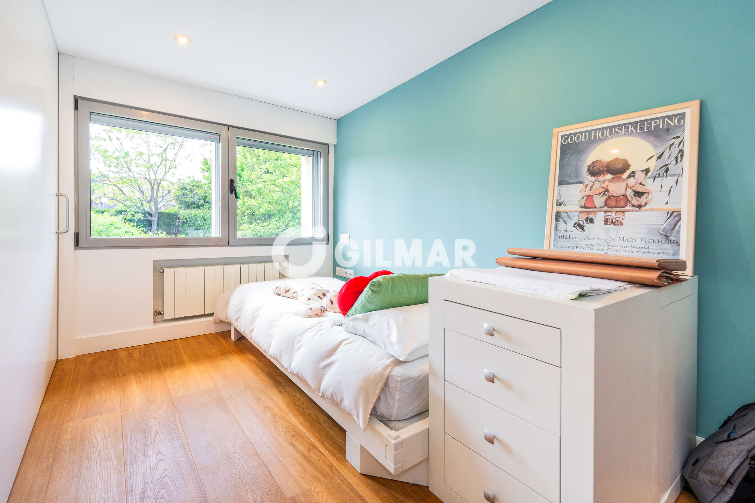 Photo of Semi-detached house
