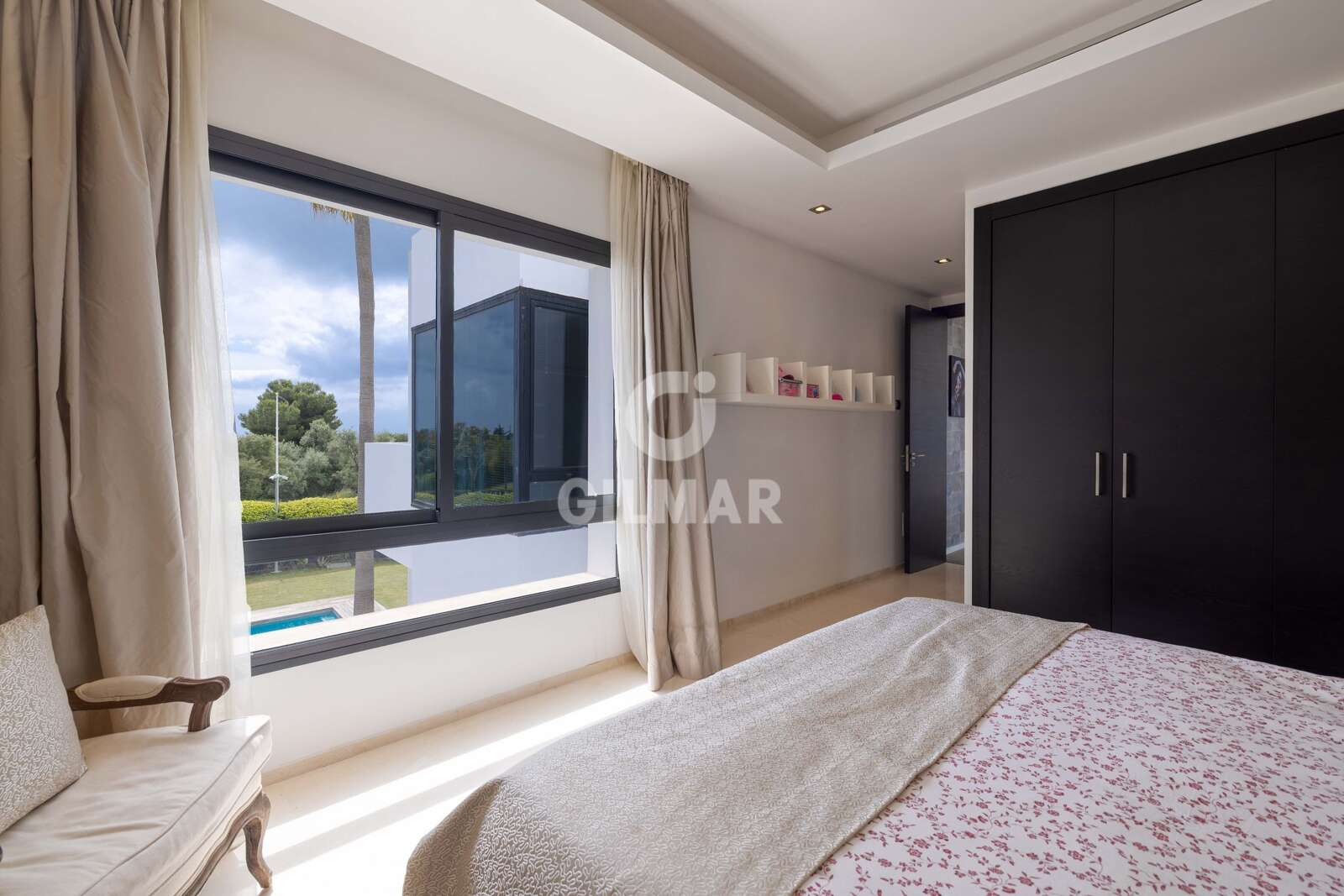 Property slider Gilmar