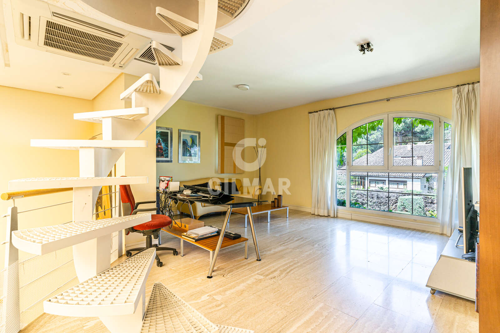 Property slider Gilmar