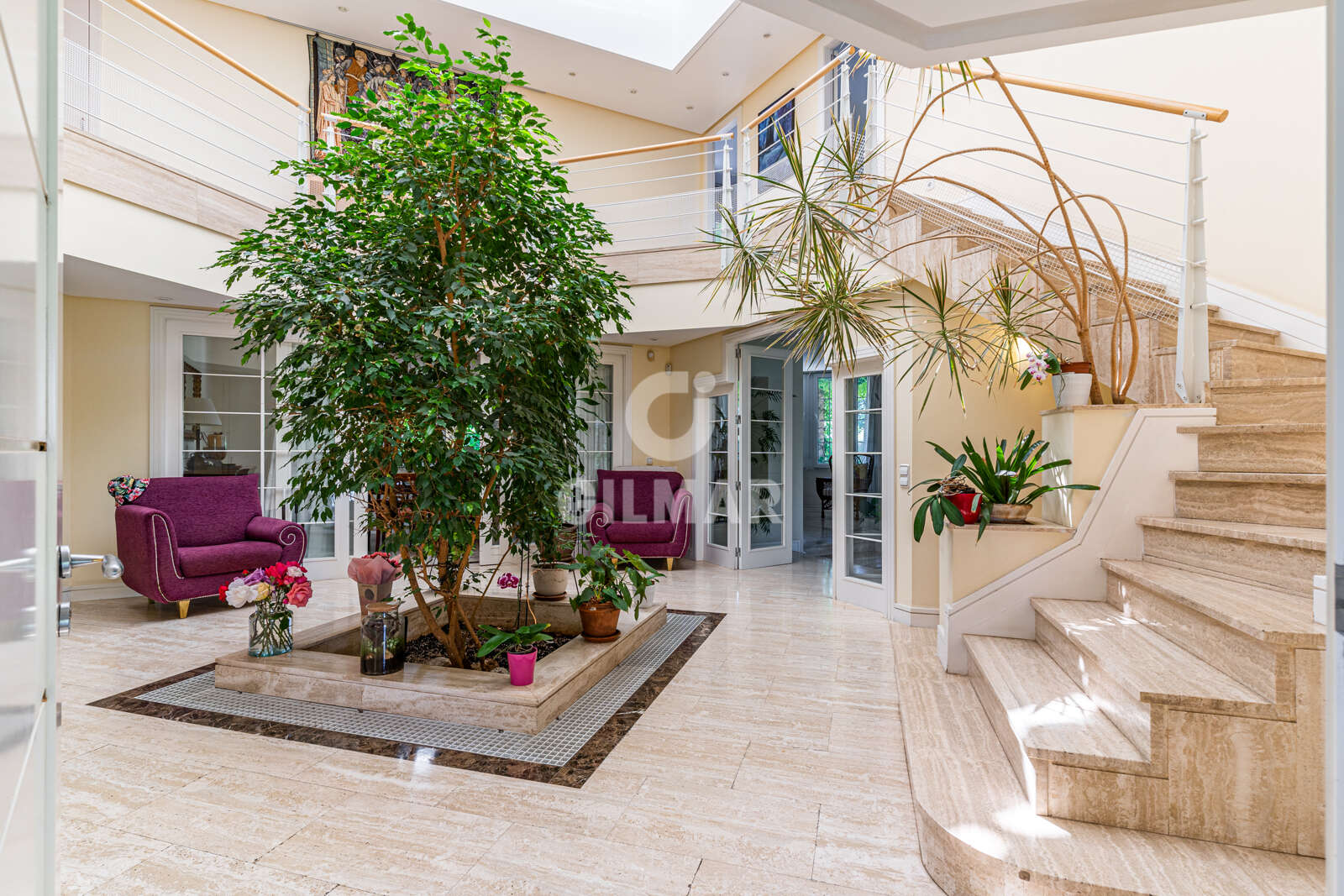 Property slider Gilmar