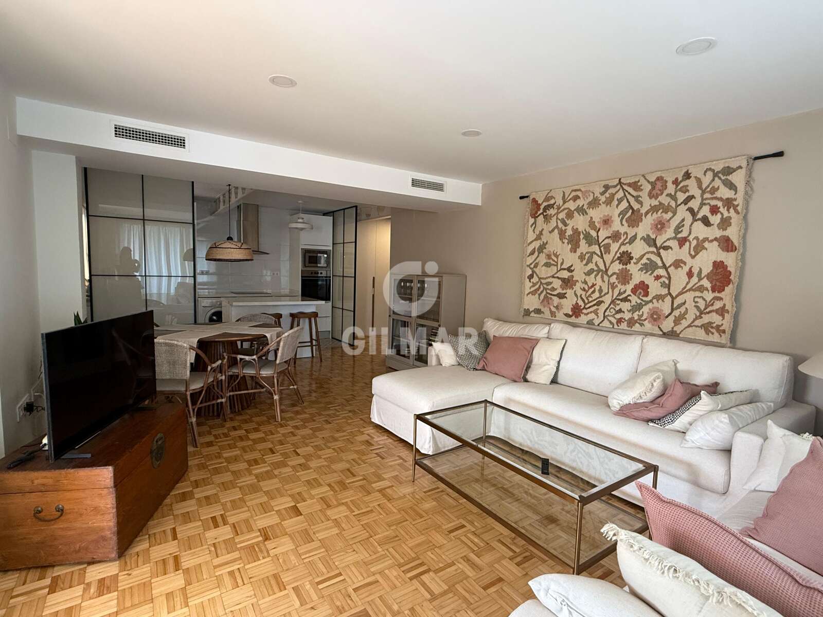 Property slider Gilmar